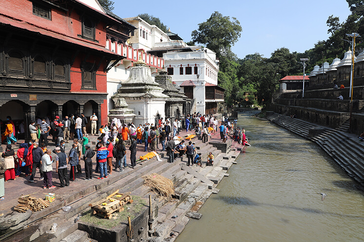 ネパールでの散骨する川の様子